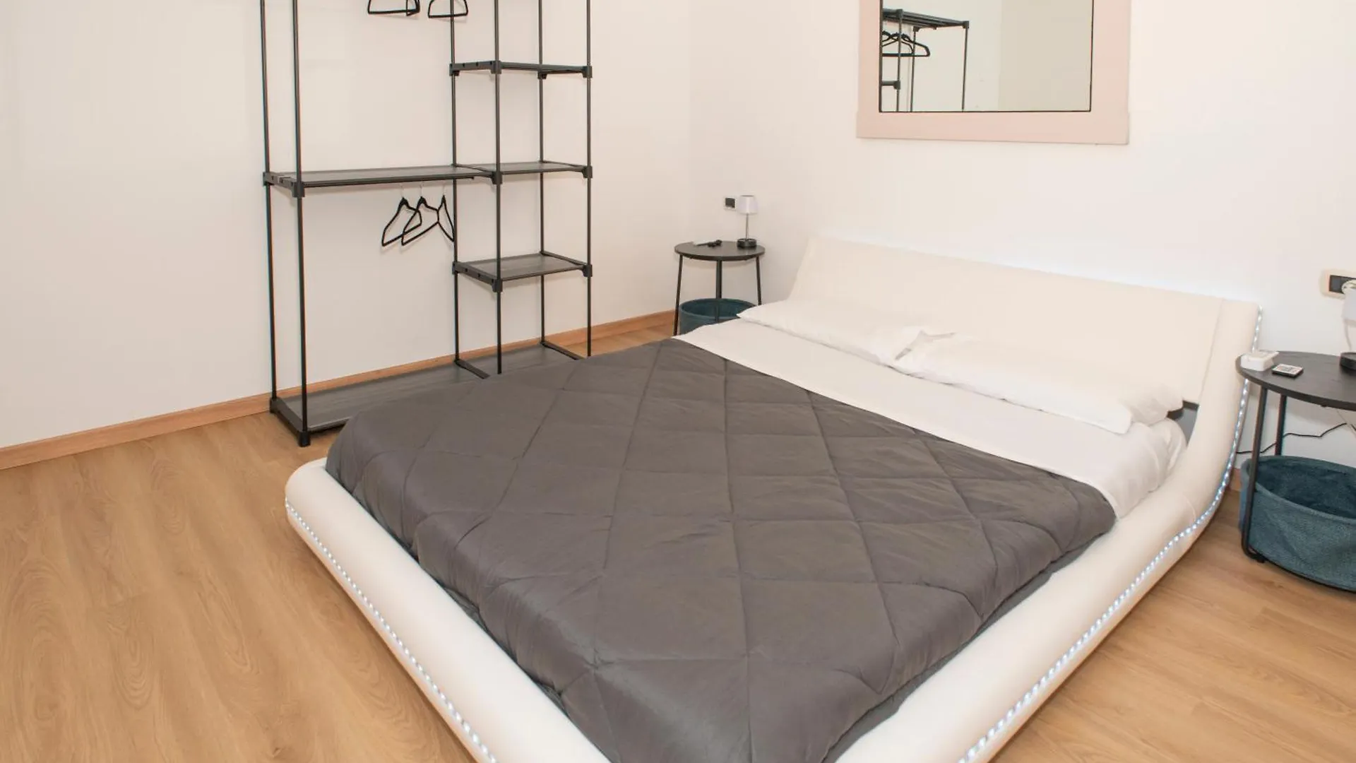 Villoresi 4 Apartment Milan 0*,  Italy