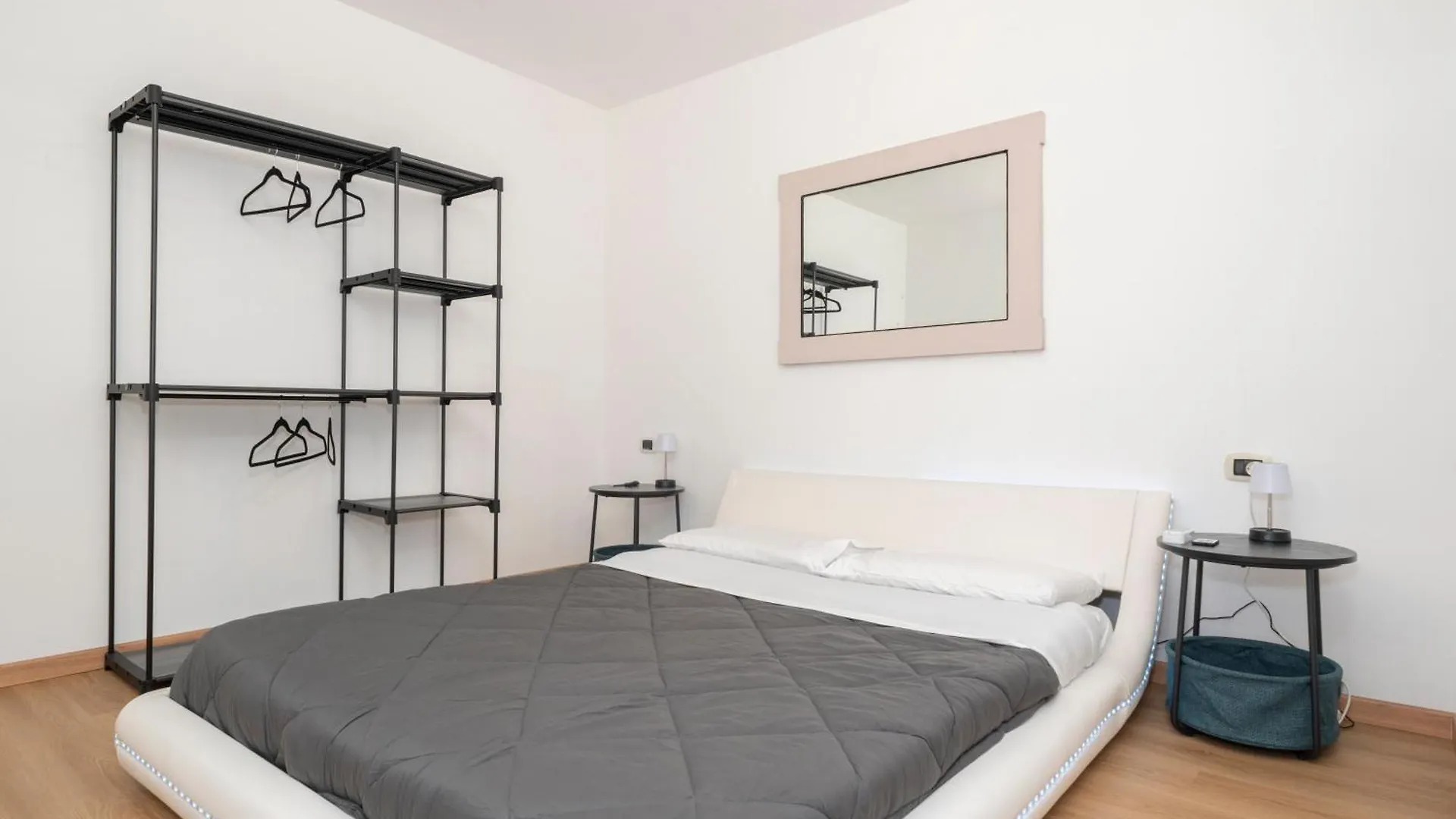 Villoresi 4 Apartment Milan